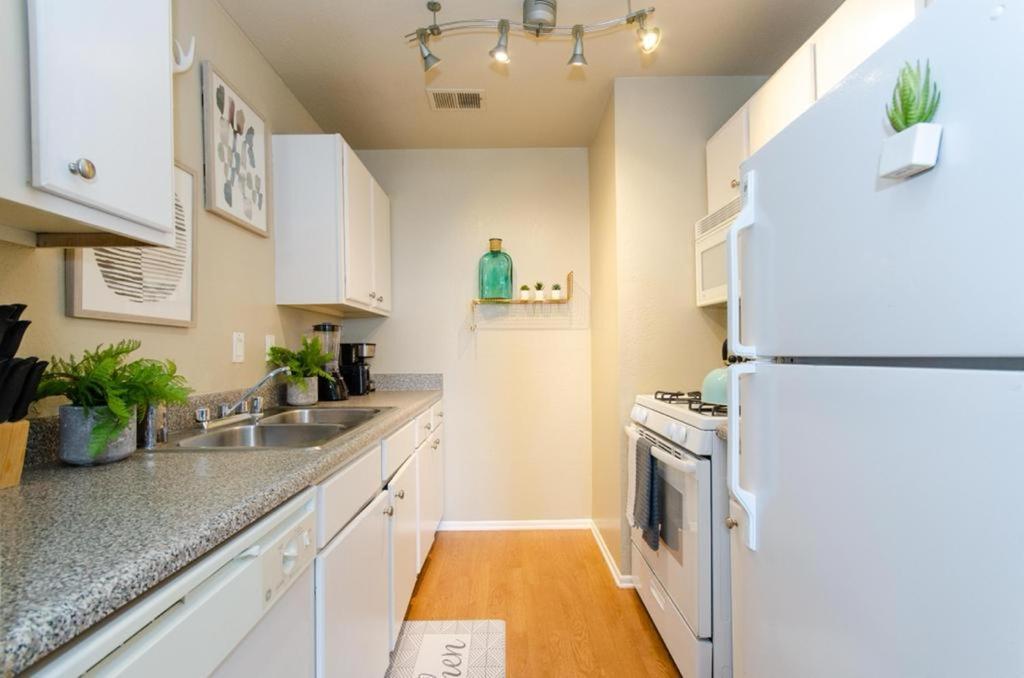 Gucci Mickey And Maxico Lofts Free Parking And Wifi Apartment Лос Анджелис Екстериор снимка