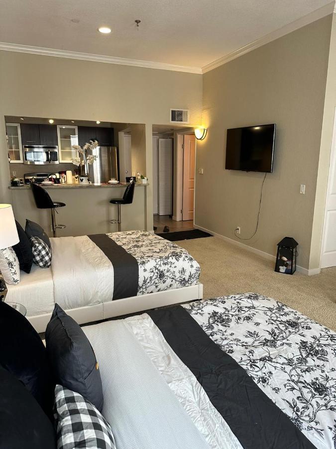 Gucci Mickey And Maxico Lofts Free Parking And Wifi Apartment Лос Анджелис Екстериор снимка