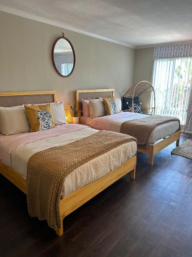 Gucci Mickey And Maxico Lofts Free Parking And Wifi Apartment Лос Анджелис Екстериор снимка